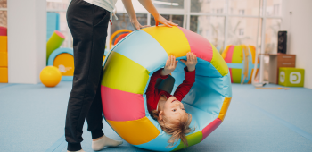 Eltern-Kind-Turnen II  (2 - 4 J.)