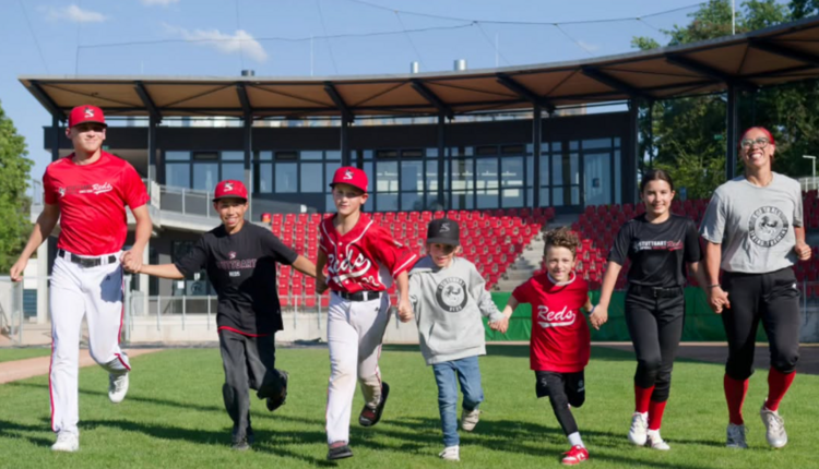 Stuttgart Reds starten eigenen Online-Teamshop mit JAKO